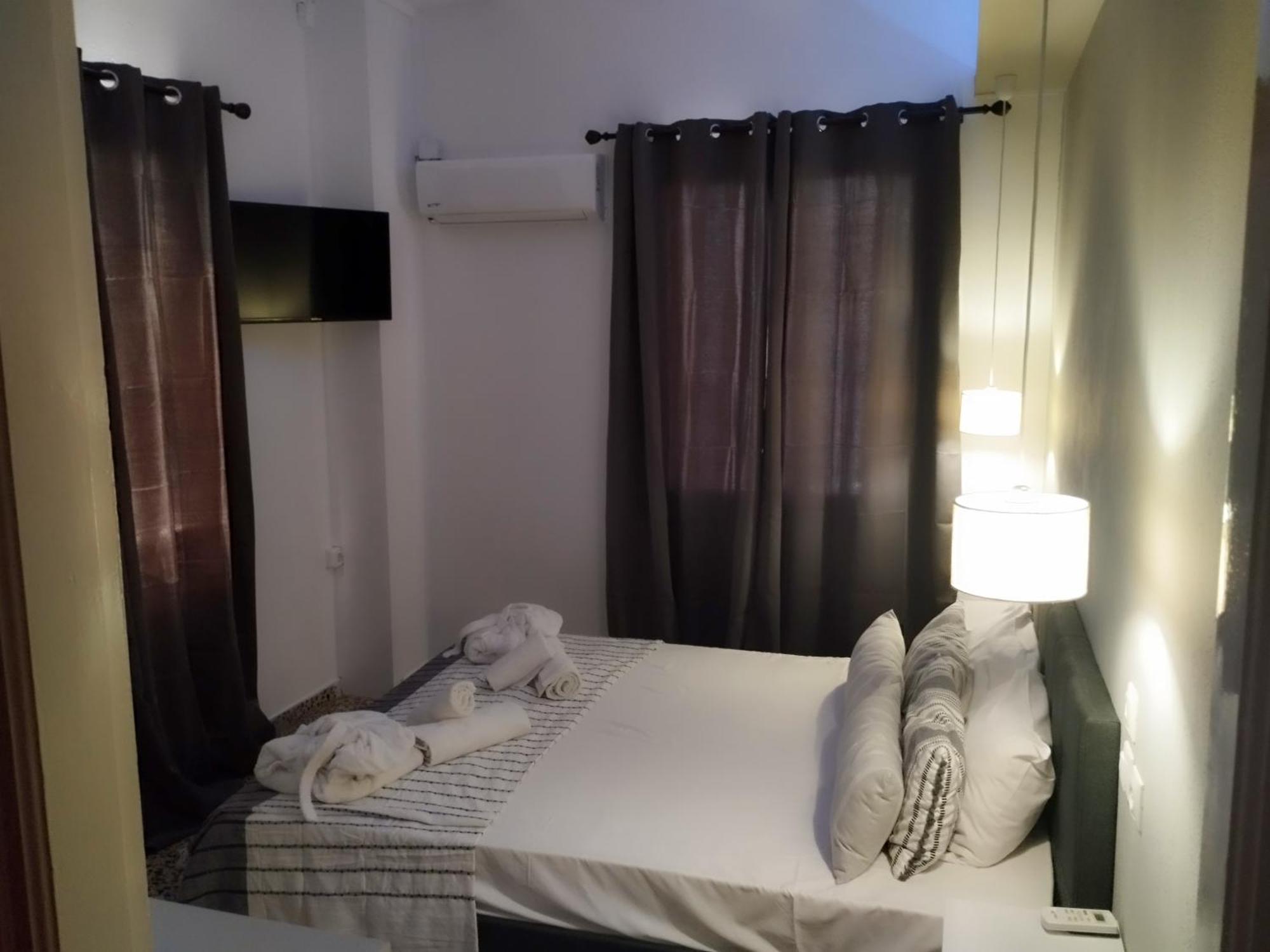 Georgios L Hotel สโกเปลอสทาวน์ ภายนอก รูปภาพ